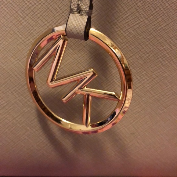 Brand New Michael Kors Saffiano Leather Satchel - Picture 3 of 7